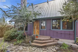 2096 1/2 Arthur St, Eugene, OR 97405 - Photo 1