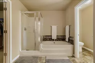 3710 SE Scarlet Pl, Hillsboro, OR 97123 - Photo 34
