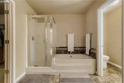3710 SE Scarlet Pl, Hillsboro, OR 97123 - Photo 34