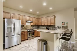 3710 SE Scarlet Pl, Hillsboro, OR 97123 - Photo 18