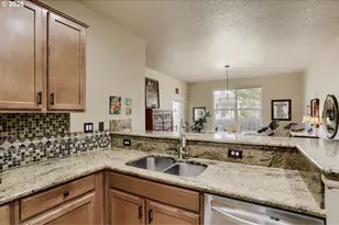 3710 SE Scarlet Pl, Hillsboro, OR 97123 - Photo 22