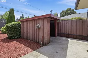 825 Louis St, Eugene, OR 97402 - Photo 40