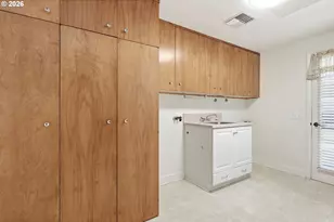 825 Louis St, Eugene, OR 97402 - Photo 34
