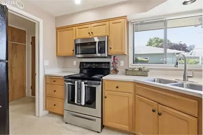 825 Louis St, Eugene, OR 97402 - Photo 18