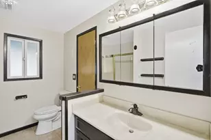 777 60th St, Springfield, OR 97478 - Photo 16