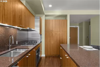 841 S Gaines St #333, Portland, OR 97239 - Photo 6