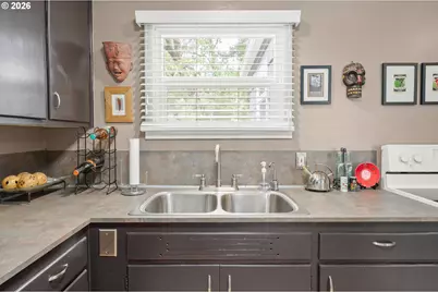 97 W 36th Ave, Eugene, OR 97405 - Photo 10