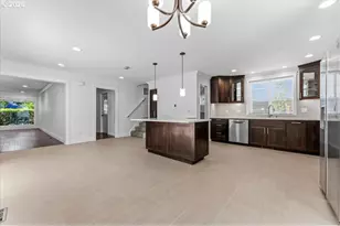 16600 SE Salmon St, Portland, OR 97233 - Photo 10