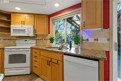 16051 SW Refectory Pl, Portland, OR 97224 - Photo 22