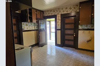 7021 SE 87th Ave, Portland, OR 97266 - Photo 6