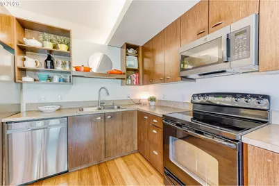 3970 N Interstate Ave #307, Portland, OR 97227 - Photo 12