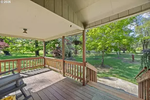 1342 Orchard Ln, Roseburg, OR 97471 - Photo 2