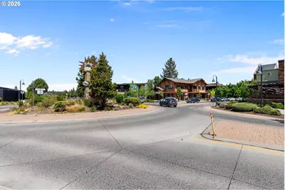 2563 NW Crossing Dr, Bend, OR 97703 - Photo 34
