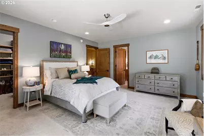 2563 NW Crossing Dr, Bend, OR 97703 - Photo 24