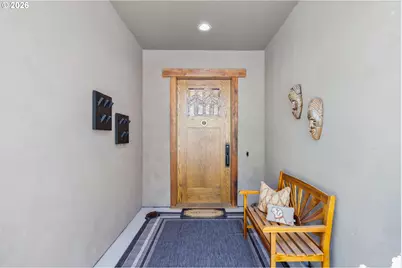 2563 NW Crossing Dr, Bend, OR 97703 - Photo 6