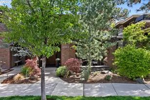 2563 NW Crossing Dr, Bend, OR 97703 - Photo 4