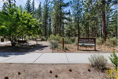 2563 NW Crossing Dr, Bend, OR 97703 - Photo 32