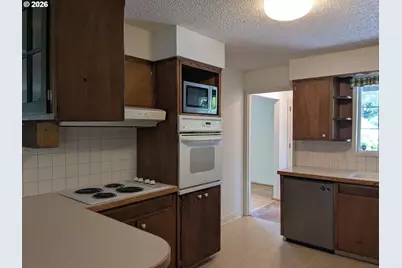 15341 S Hattan Rd, Oregon City, OR 97045 - Photo 14