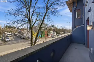 325 NE Graham St, Portland, OR 97212 - Photo 30