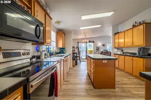 743 Caroline St, Bandon, OR 97411 - Photo 10