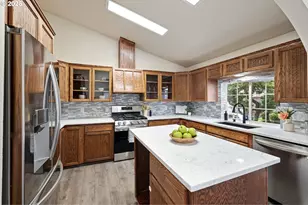 280 Roan Dr, Eugene, OR 97401 - Photo 16