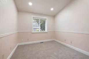 280 Roan Dr, Eugene, OR 97401 - Photo 20