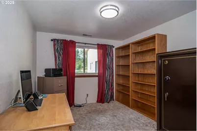 124 Aloha Ct, Roseburg, OR 97471 - Photo 28