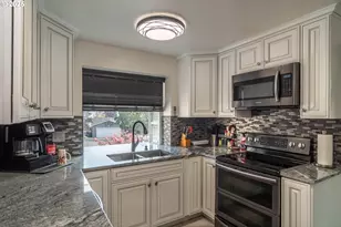 124 Aloha Ct, Roseburg, OR 97471 - Photo 10