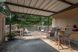 124 Aloha Ct, Roseburg, OR 97471 - Photo 32