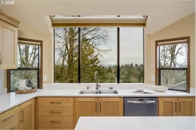 2912 Orchard Hill Pl, Lake Oswego, OR 97035 - Photo 10