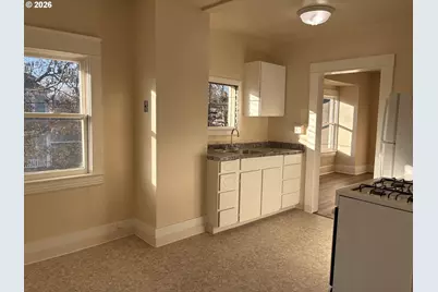 1712 SE Main St, Portland, OR 97214 - Photo 30