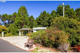 1600 Rhododendron Dr, Florence, OR 97439 - Photo 6