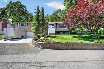 3226 W 12th St, The Dalles, OR 97058 - Photo 2