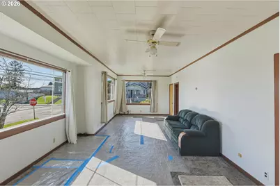 1489 Union Ave, North Bend, OR 97459 - Photo 10