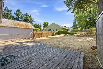 10830 NE Beech St, Portland, OR 97220 - Photo 26