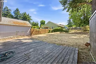 10830 NE Beech St, Portland, OR 97220 - Photo 26