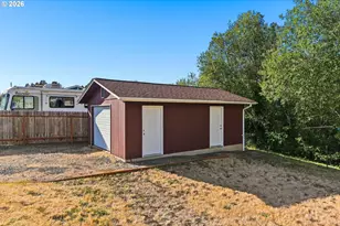 530 Robinhood Ave, Lakeside, OR 97449 - Photo 28