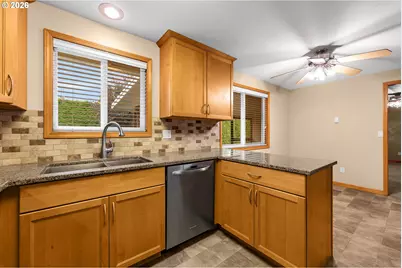 5712 NE 62nd Ave, Vancouver, WA 98661 - Photo 14
