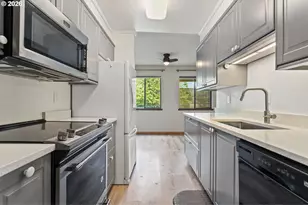3403 NE 162nd Ave, Portland, OR 97230 - Photo 6