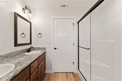 1876 SW Mistybrook Dr, Grants Pass, OR 97527 - Photo 8