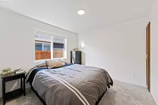 1876 SW Mistybrook Dr, Grants Pass, OR 97527 - Photo 12