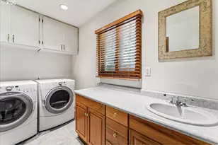 12339 NE Multnomah St, Portland, OR 97230 - Photo 28