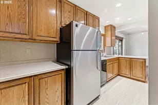 12339 NE Multnomah St, Portland, OR 97230 - Photo 12