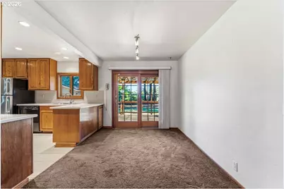 12339 NE Multnomah St, Portland, OR 97230 - Photo 10