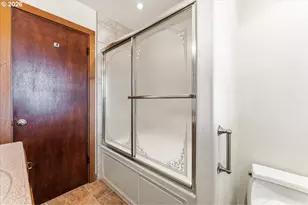 12339 NE Multnomah St, Portland, OR 97230 - Photo 22