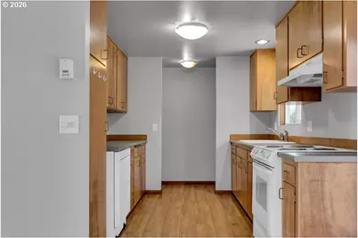 3256 Marvin Dr, Eugene, OR 97404 - Photo 8