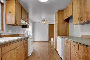 3256 Marvin Dr, Eugene, OR 97404 - Photo 14