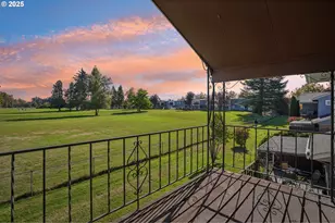 1302 NE Hogan Dr, Gresham, OR 97030 - Photo 34