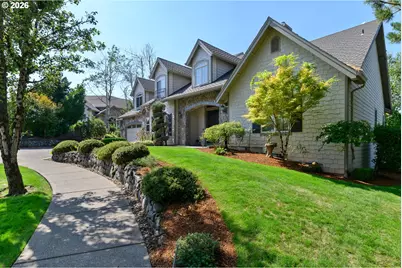 11725 SE Banbury Cir, Happy Valley, OR 97086 - Photo 2