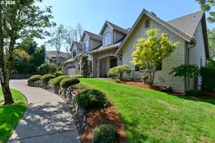 11725 SE Banbury Cir, Happy Valley, OR 97086 - Photo 2
